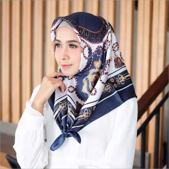 

Hijab Woman Silk Scarf Luxury Design Scarves For Ladies Fashion Printed Satin Large Square Scarf Wrap Carriage Chain Shawls