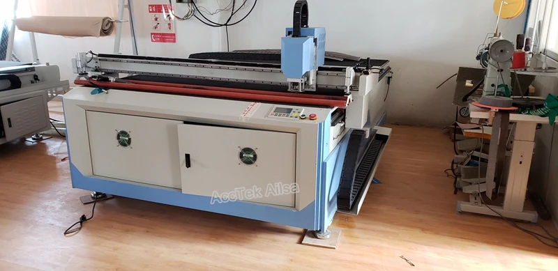 AccTek غطاء عجلة القيادة ، وسادة السيارة ، العثمانيين cnc تهتز آلة قطع للبيع