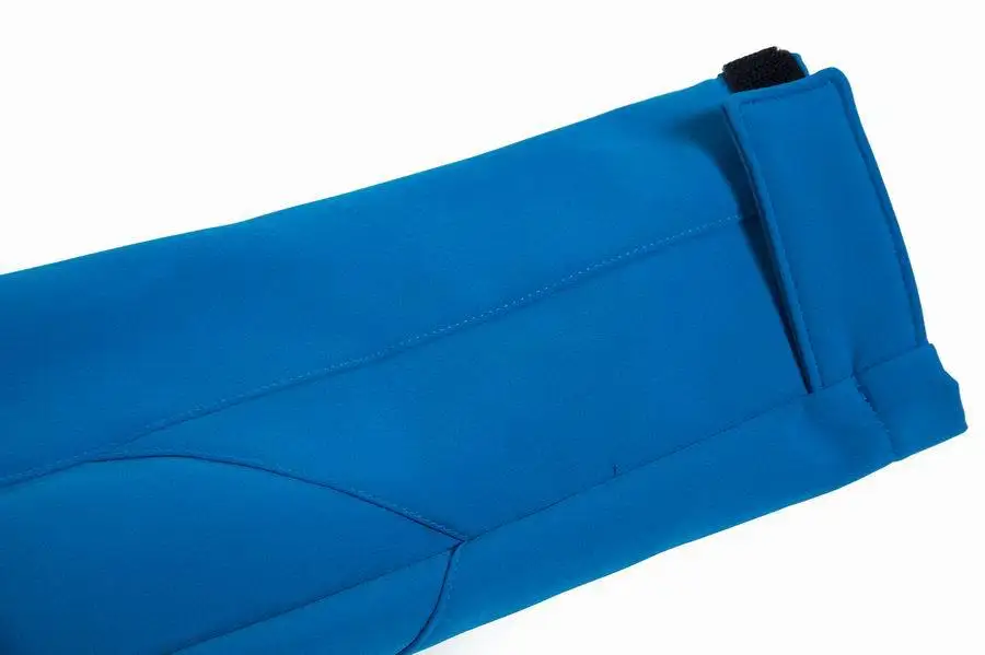 3338708912_1445636079