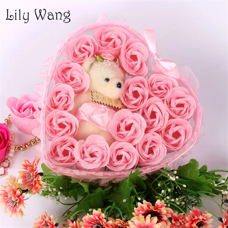 roses in the shape of a bear