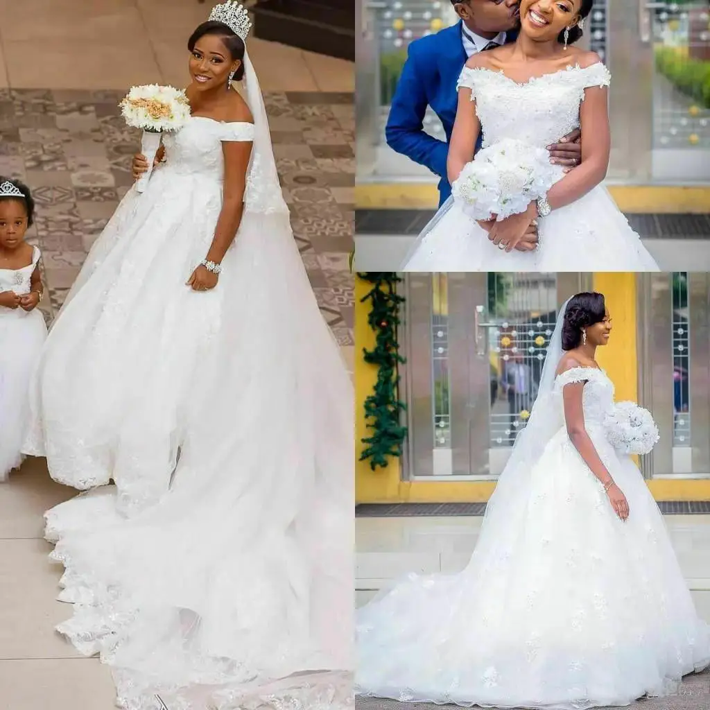 

Ball Gown Sweetheat Vintage Off Shoulder Lace Appliques Wedding Dresses African Country Bridal Gown 2020