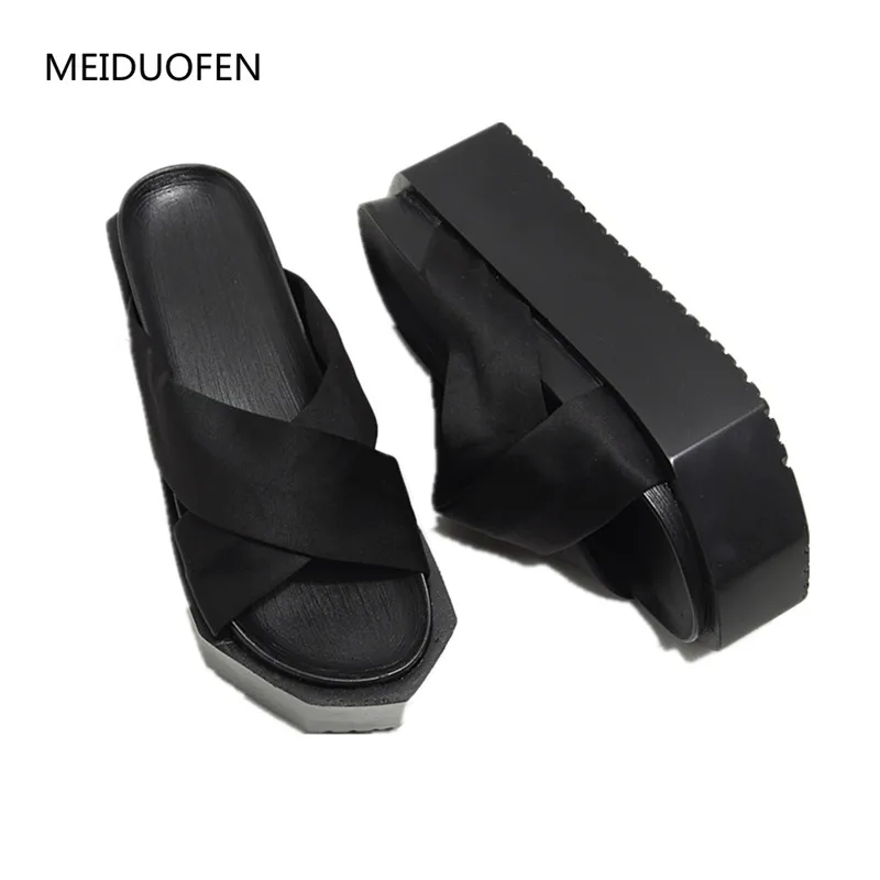 

Summer Woman Shoes Platform slippers Wedge Beach Flip Flops High Heel Slippers For Women Brand Black Outside Ladies Shoes Slides