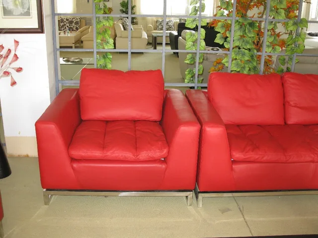 Antique European Concise Style Creative Genuine Leather Single Sofa Antique European Concise Style Creative Genuine Leather Single Sofa Chair Living Room Feather