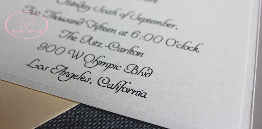 HI3044-08 Personalized Pearl White Laser Cut  Wedding Invitation Card with Pearl Brooch and Envelope Made in China