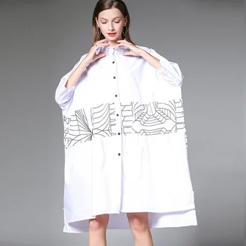 

LANMREM 2020 Summer Loose Long Type Shirt For Women New Pattern Large Size Patchwork Print Pure Cotton Black White Blouse YG851