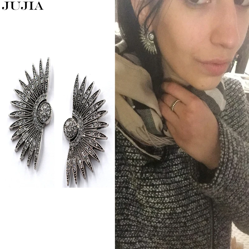 

New 2019 vintage Trend fashion fan shaped earrings classic big statement hoop hook crystal zinc alloy chic Earrings for women
