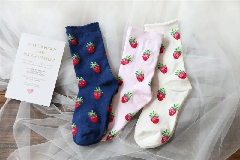 Jeseca/милые женские Носки с рисунком клубники; хлопковые мягкие дышащие носки Kawaii; милые носки для девочек в японском стиле Харадзюку С защитой от трения