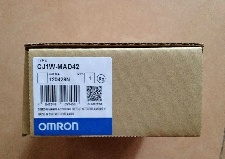 Новое и оригинальное Omron CJ1W-MAD42 omron plc CJ1W-MAD42 аналоговый I/O Module CJ1W-MAD42