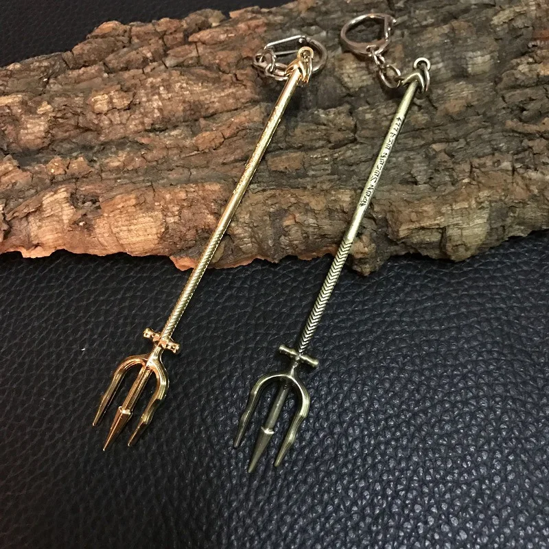 

Aquaman Trident of Neptune Keychain Car Pendant Justice League Moive Key Ring Holder Metal Chaveiro Key Chain Men Gifts Jewelry