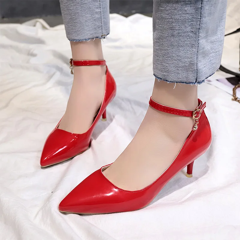 Женская свадебная обувь Офисные туфли-лодочки на среднем каблуке с ремешком на щиколотке Белые Свадебные Туфли модельные туфли на низком каблуке Женская обувь; zapatos mujer; N7113 - Цвет: Красный