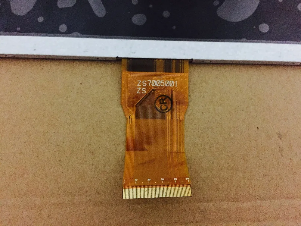 

New original 7 inches 50pin resolution ratio 800X480 LCD screen cable ID: ZS 7005001 ZS 165x100MM 164x103MM