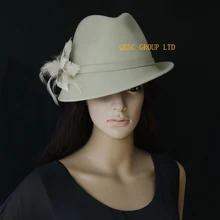 Новые Элегантные привлекательные разноцветные Новые Бежевые фетровые шляпы из шерсти женская шляпа с перьями, одна сторона вверх полями