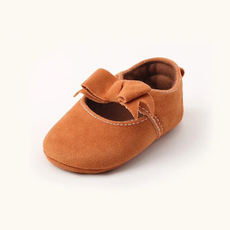 Delebao/однотонная Обувь На Шнуровке Для маленьких девочек; обувь для малышей с бантиком и мягкой подошвой для детей 0-18 месяцев