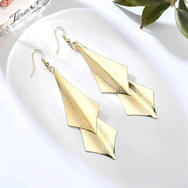 

SexeMara 2019 New Fashion Dangle Long GeometricEarrings For Women Simple One Rhombus Top Quality Bijouterie Hot Sale
