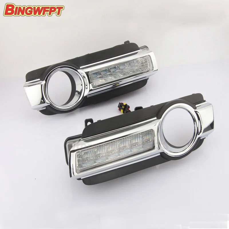 

Turn Signal and 12V LED Car light DRL Daytime running lights with fog lamp hole for Mitsubishi Pajero 2015 2016