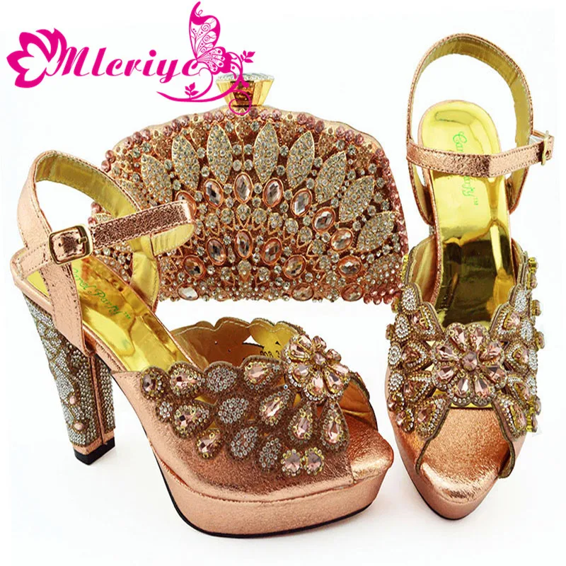 

spring special design Italian ladies shoes and bag to match in peach color with shinning crystal for women