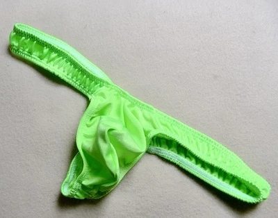 

Free shipping sexy mens thongs and g stringsMale bag green small thong sexy men thong underwear Panty