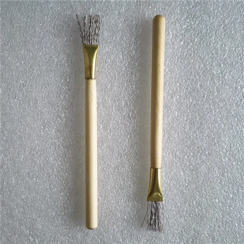 wire brush for doll hair