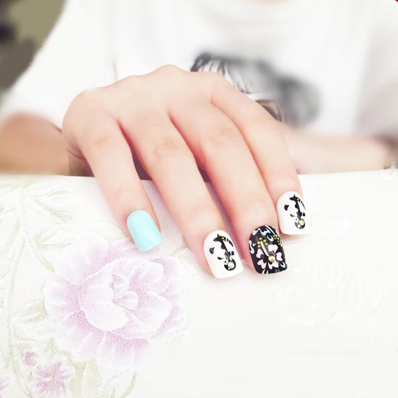 

24pcs/set False Nails 3D Flower Fashion Cute uhas postizas Plastic Art Short Fake Nail Tips Stud Decoration Chrismas Design