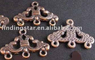 

FREE SHIPPING 150pcs Antiqued copper 3-to-1 omate triangle links A116C