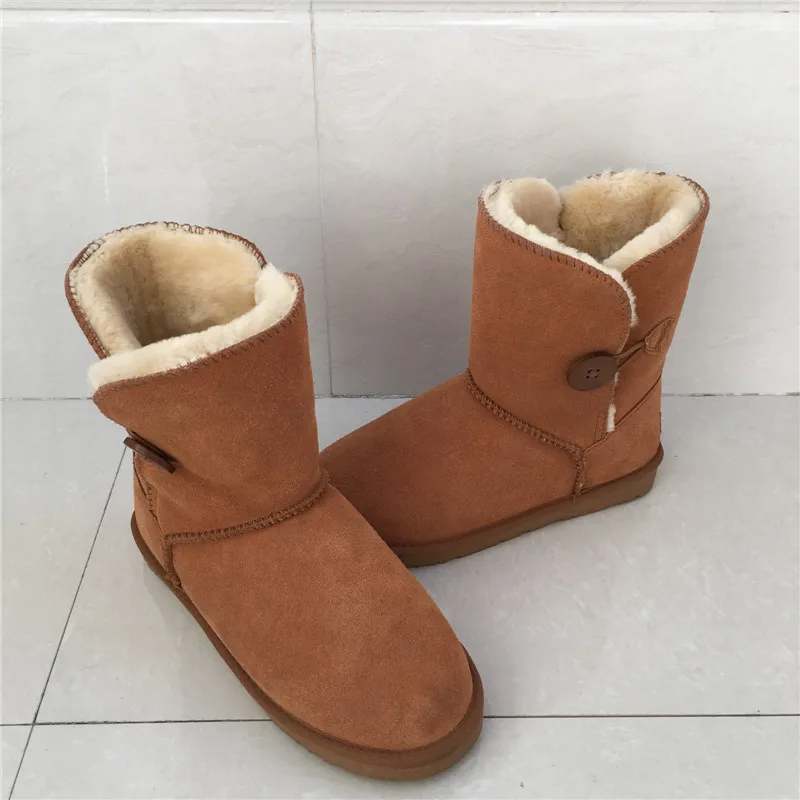 

2018 Ugged women boots sheepskin Snow boots ladys Button Keep warm wool Women's winter boots Middle tube Brand boots SIZE 35-43