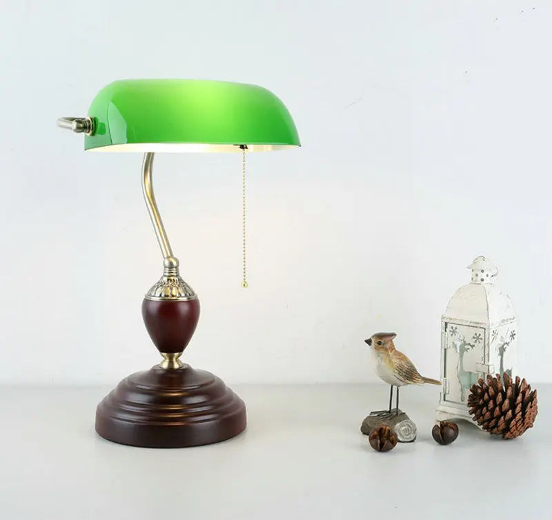 ArtPad Emerald Green Bank Lamp Antique Chinese Light Red Solid Base
Classic Table Lamps For Study Living Room Bedroom Decorative
