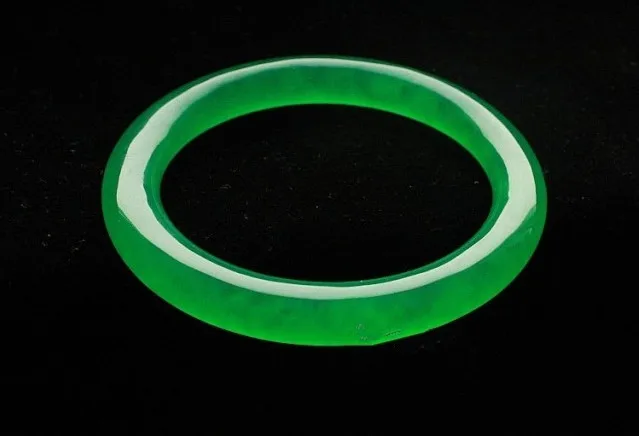 

Green emerald bracelet distinguished jade goods round a concubine Bracelet