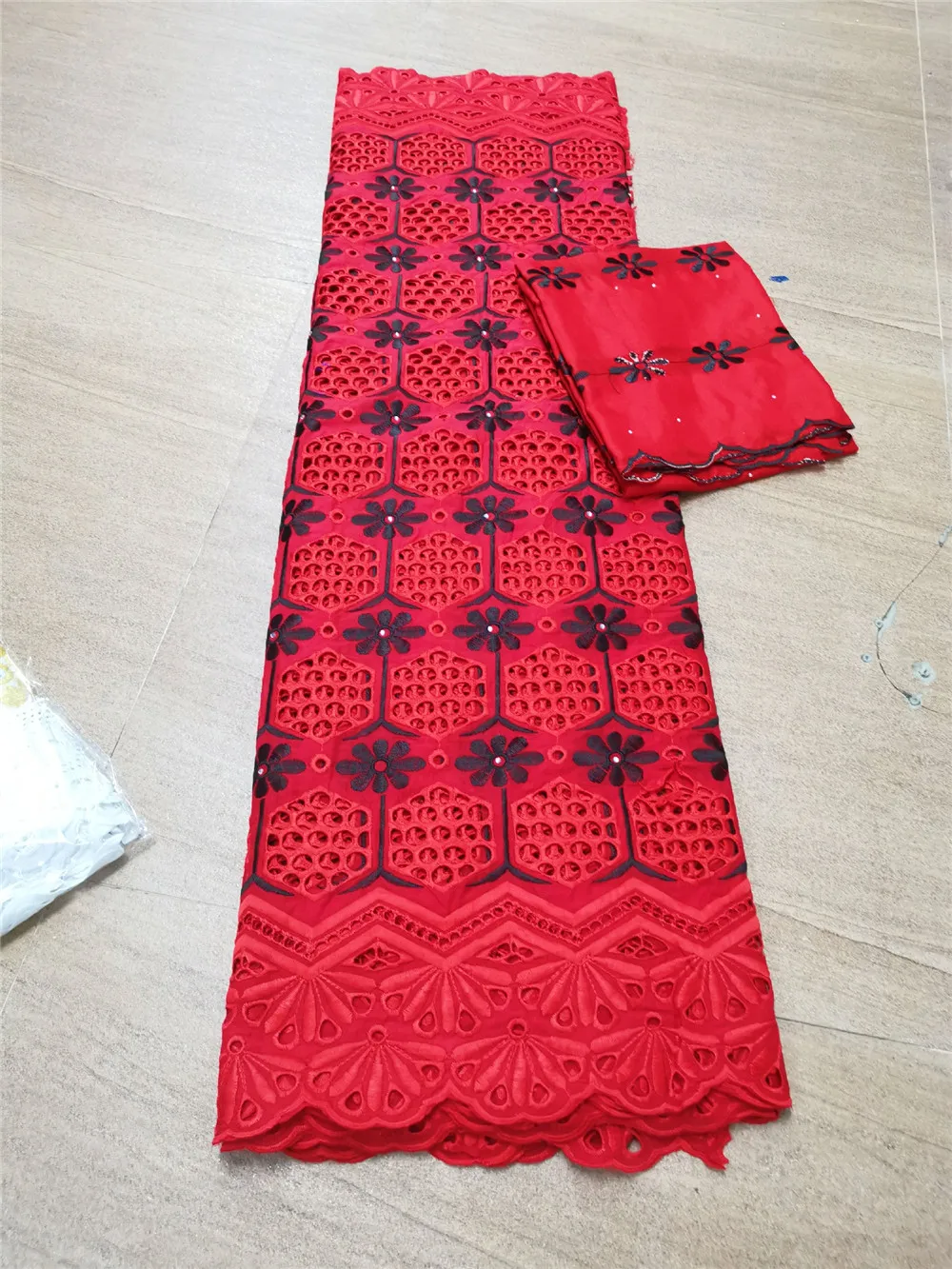 Высококачественная швейцарская вуаль кружева нигерийские кружевные ткани красная кружвная ткань вуаль suisses africain coton ткань из Дубая 7 ярдов/лот