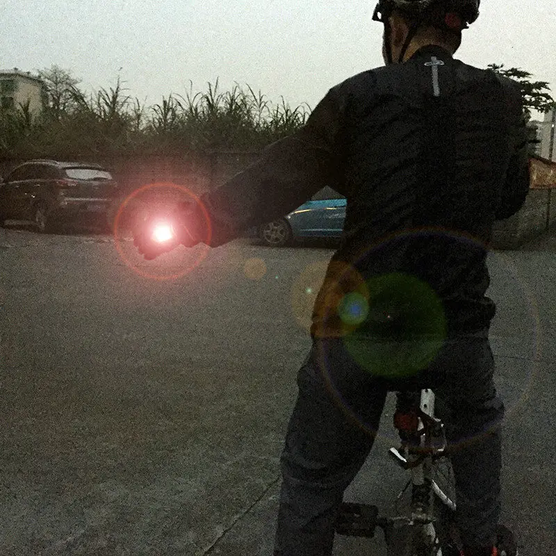 OUTERDO светодио дный Велосипедный спорт перчатки тяжести сенсор портативный поворотов Половина Finger велосипед свет Автоматическая Индукционная детская безоПредупреждение