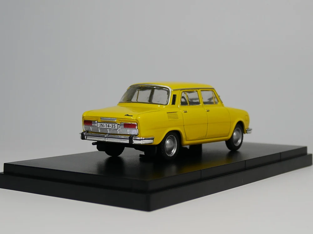 Ixo 1:43 Skoda 100 литая модель автомобиля