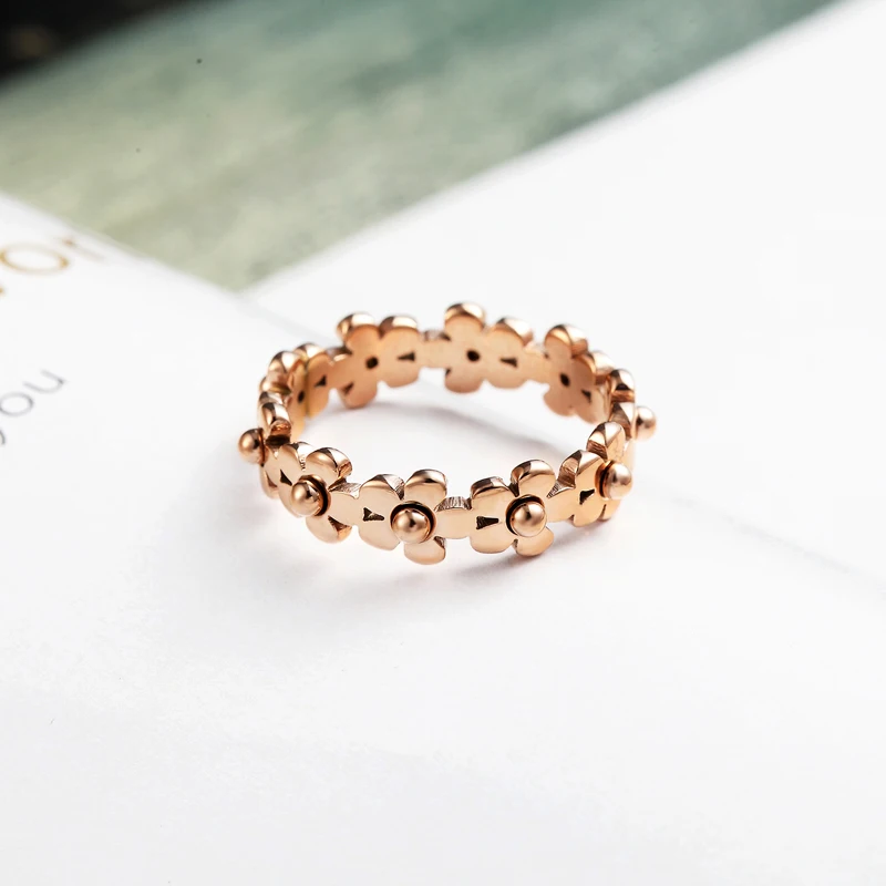 High Quality Stainless Steel Little Chrysanthemum Connected Exquisite Ring For Women Daisy Rings For Lover Present Gift Jewelry