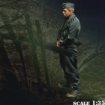 

1:35 Resin Soldiers Peeing In Soldiers Hand In Hand with War Military Scenes 22