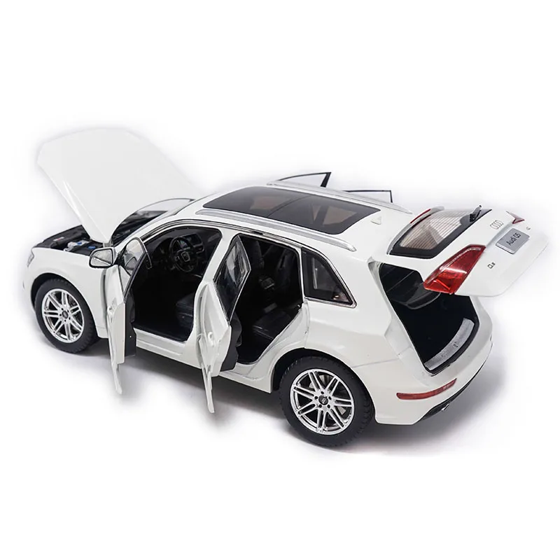 Новинка 1:18 AUDI Q5 SUV литая под давлением Модель автомобиля игрушки для детей рождественские подарки коллекция оригинальная коробка