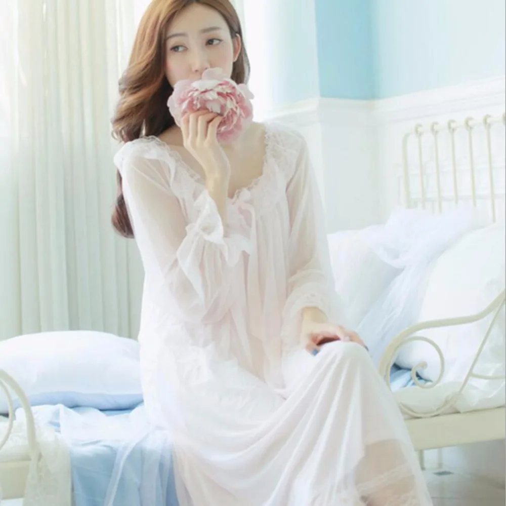 2017 Vintage Romantic Classic Princess Long Sleeve sleepwear and robes