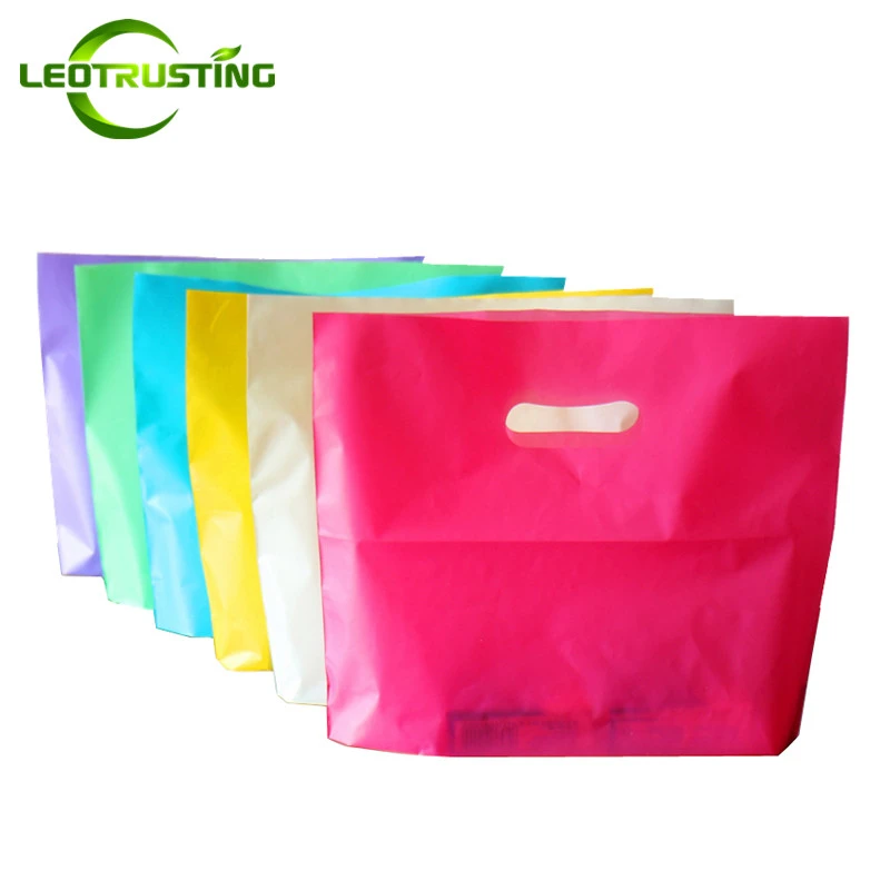 50pcs Wholesale Color Beauty Plastic Shopping Bags with Handle Personal General Boutique Clothes