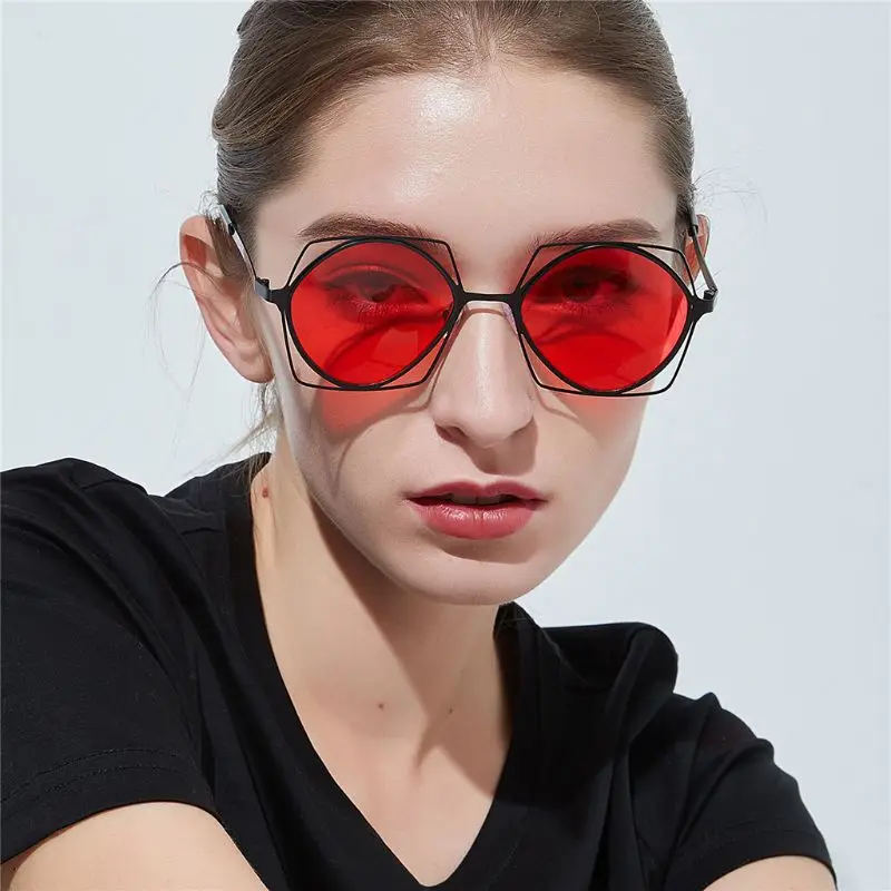 New Design Square Sunglasses Hollow Geometric Women Men Brand Designer UV400 Personality Creative Metal Frame Fashion Protection