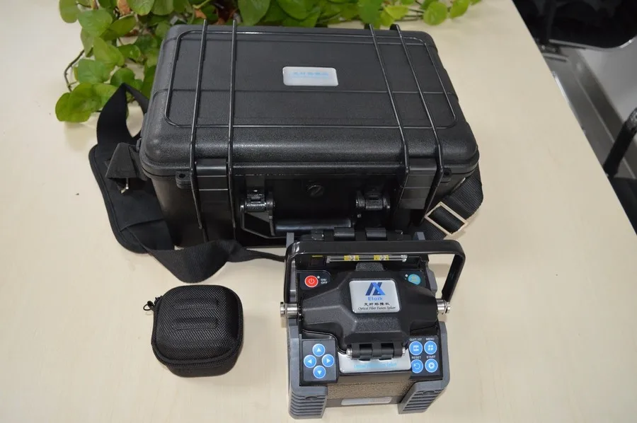 Fiber Optic Fusion Splicer1