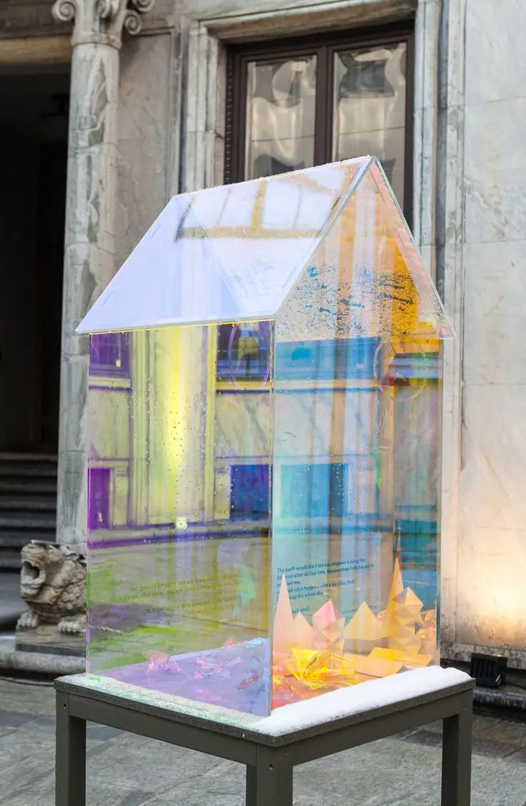 b038cdc9c408234b0d34c8a4b515f8a9--dichroic-installation-art
