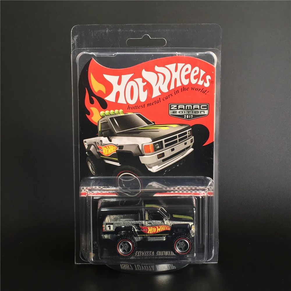 Hot Wheels 1:64 Car DATSUN BLUEBIRD TOYOTA PICKUP 2017 Collector Edition 50th Anniversary Metal Die