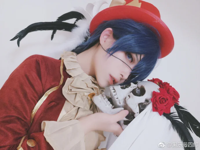 Ciel Phantomhive Черный Дворецкий Аниме Косплей Ciel красный череп Косплей Костюм иллюстрация Великолепный костюм