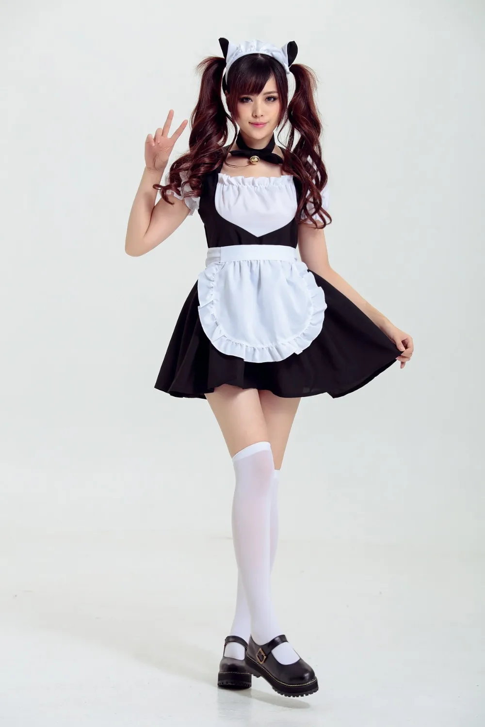 Милое платье горничной в стиле аниме с котом и колокольчиком; карнавальный костюм; платье лолиты для девочек; цвет черный, белый