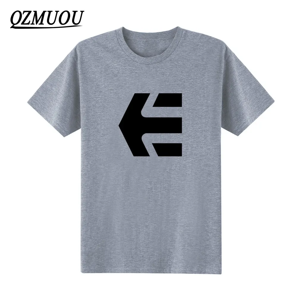 2018 moda Skateboard marca emérica hombres Camisetas cuello redondo de algodón de manga corta Camisetas diseño elegante cool camiseta 2018 moda Skateboard marca emérica hombres Camisetas cuello redondo de algodón de manga corta Camisetas diseño elegante cool camiseta