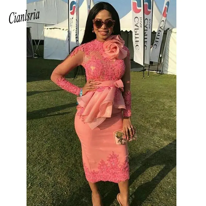 Moderne Moeder van de Bruid Jurken Illusion Kant Applicaties Kralen Thee Lengte Lange Mouwen Peplum Bruiloft Gast Prom Cocktail Moderne Moeder van de Bruid Jurken Illusion Kant Applicaties Kralen Thee Lengte Lange Mouwen Peplum Bruiloft Gast Prom Cocktail