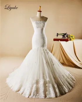 

Liyuke Elegant Lace Up Boat Neck Natural Waistline Mermaid Wedding Dress Applique Court Train Wedding Gown