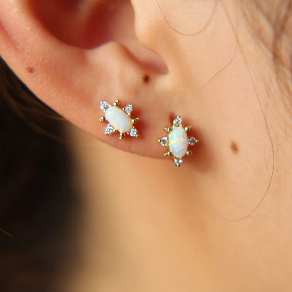 

GIRL Popular Earrings Jewelry Gold Color queen style Stud Earrings With White Oval Opal Earring Engagement Gifts For Ladies