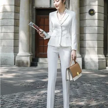Дамская мода, белые женские униформы, дизайнерские брючные костюмы, деловые костюмы с пиджаками и брюками, профессиональные офисные брючные костюмы