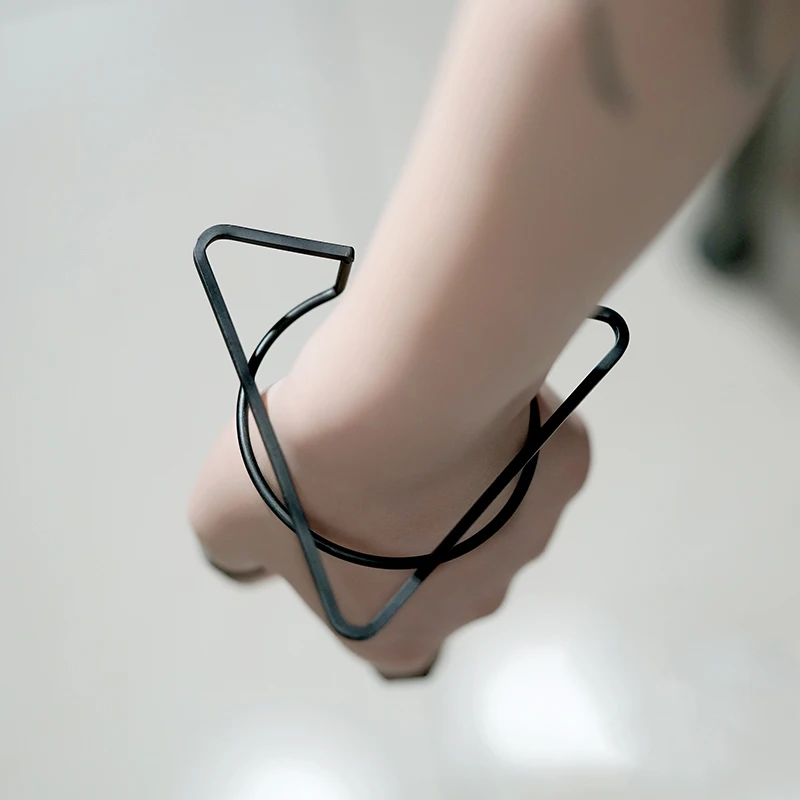 

Original Design So Cool Unisex Black Plated Triangle Round Geometric Bracelet For Women Punk Cuff Bangle Bracelet Men 2018