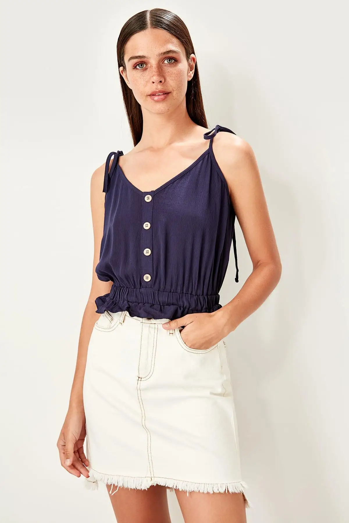 

Trendyol Navy Blue Button Detail Bluz TWOSS19BZ0128