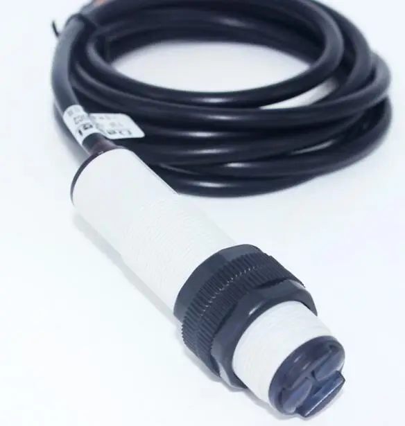 

E3F-DS200C1 detection distance 2M infrared photoelectric induction diffuse reflection proximity switch three-line NPN normally o