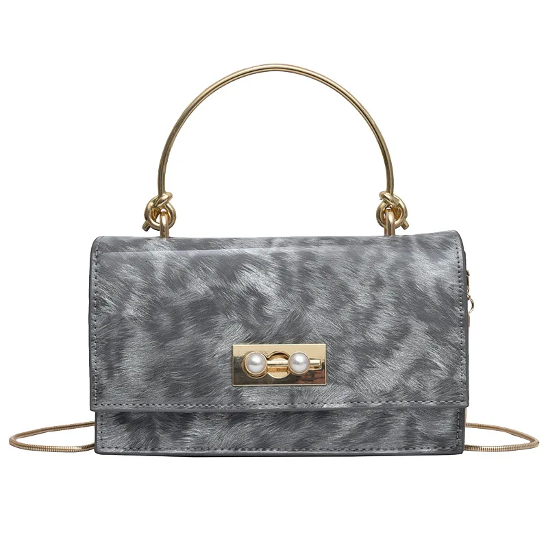 

Luxury New Leopard Metal Portable Handle Messenger Bag Quality Patent Leather Shoulder Bag Exquisite Lock Chain Handbag Bolsas